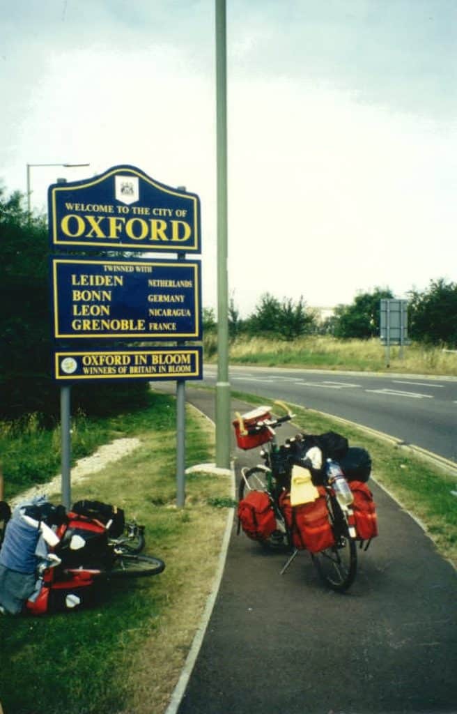 Ortschild von Oxford mit unseren Reiserädern